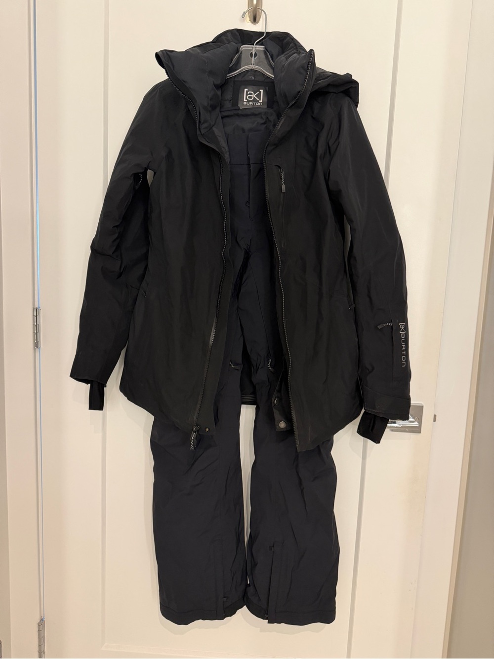 AK Burton Goretex Ski Jacket and Pants (Bundle)